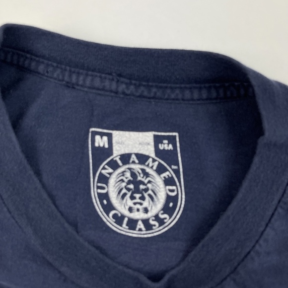 Untamed Class Tshirt Womens Medium Blue Lion - Picture 3 of 11